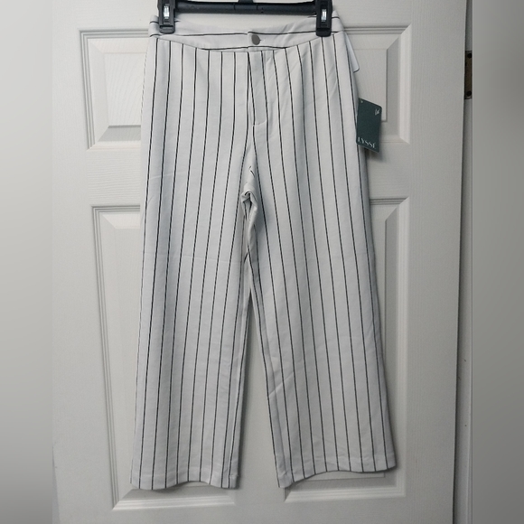 Lysse NWT size small wide legged white/black pinstripped pants - Picture 1 of 5